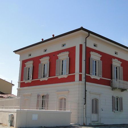 فندق Villino Ermione مارينا دي بيزا المظهر الخارجي الصورة