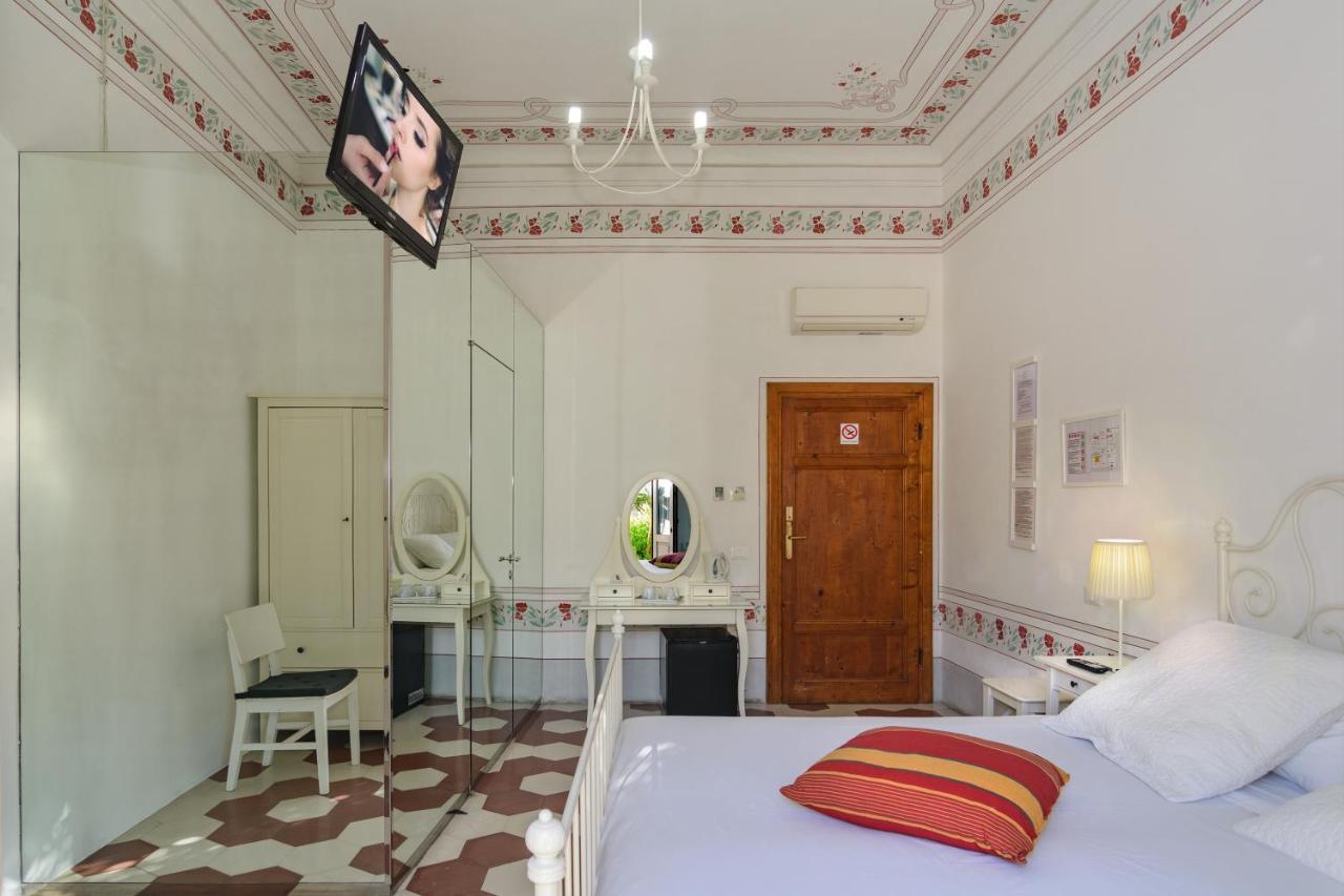 فندق Villino Ermione مارينا دي بيزا المظهر الخارجي الصورة