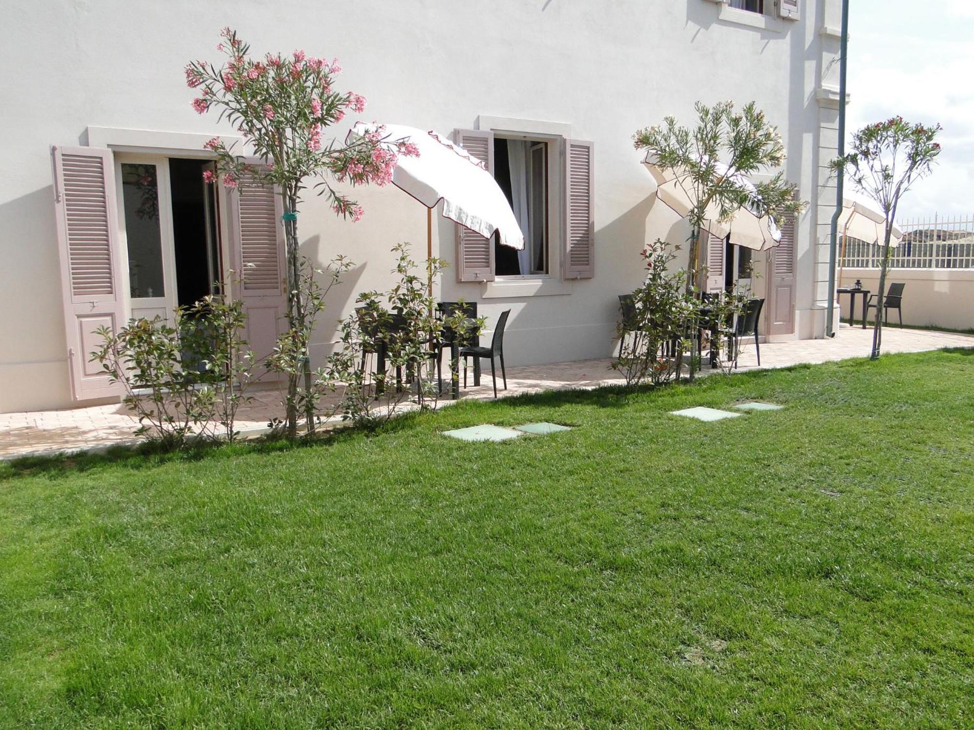 فندق Villino Ermione مارينا دي بيزا المظهر الخارجي الصورة